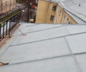Работы по промазке фальцев с поджатием Пр.Обуховской Обороны 95 корп.1